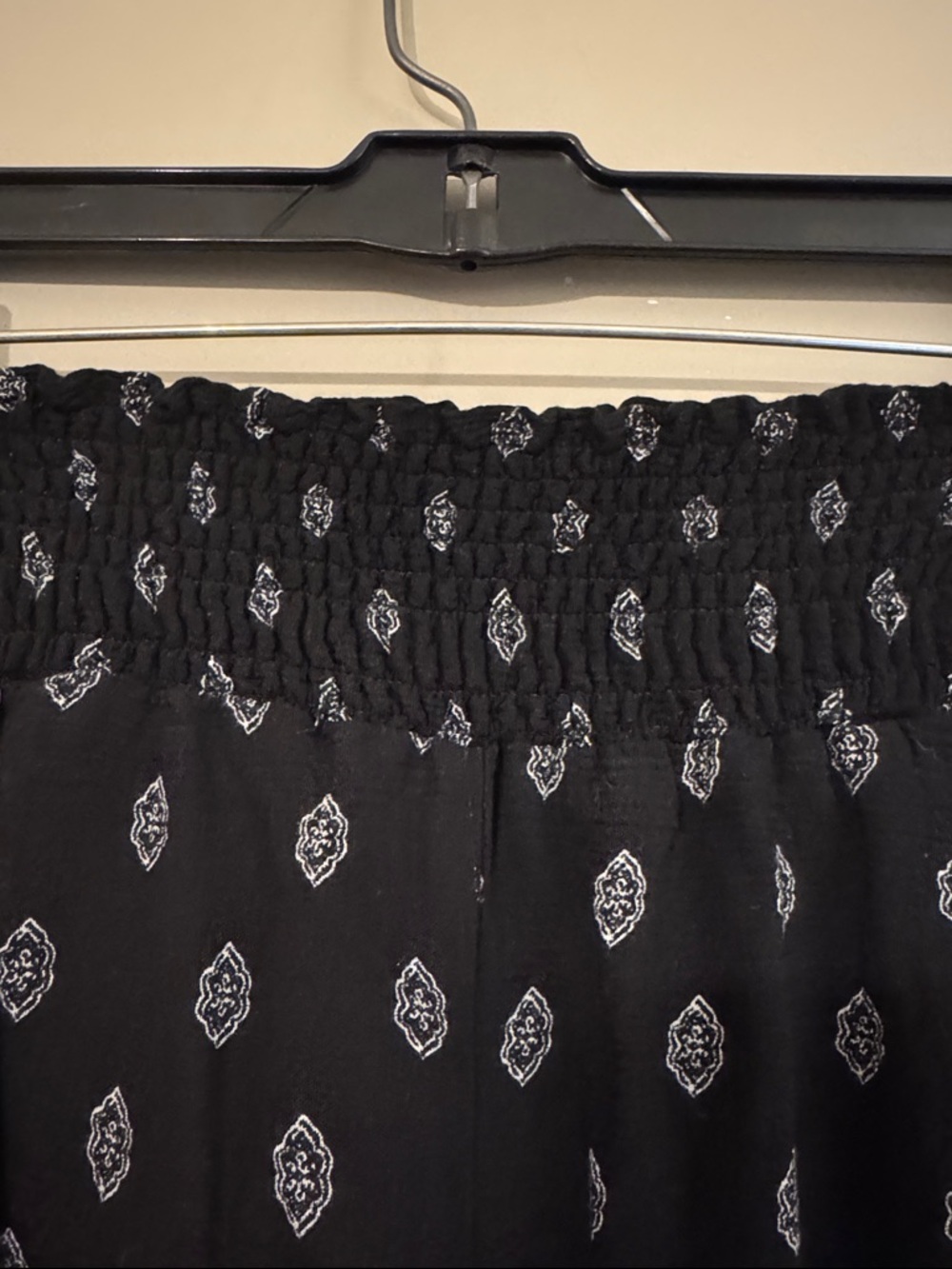 NWT- Kingston Grey Juniors' Full Length Wide-Leg Pants - black/white, Medium - Picture 5 of 10